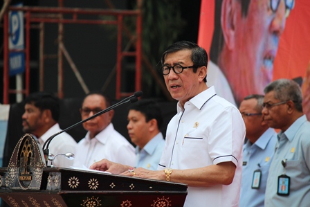Menkumham Kukuhkan Tim Berantas Pungli