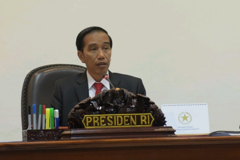 Jokowi Bantah Anggapan simpang siur dalam Penetapan Kenaikan STNK – BPKB