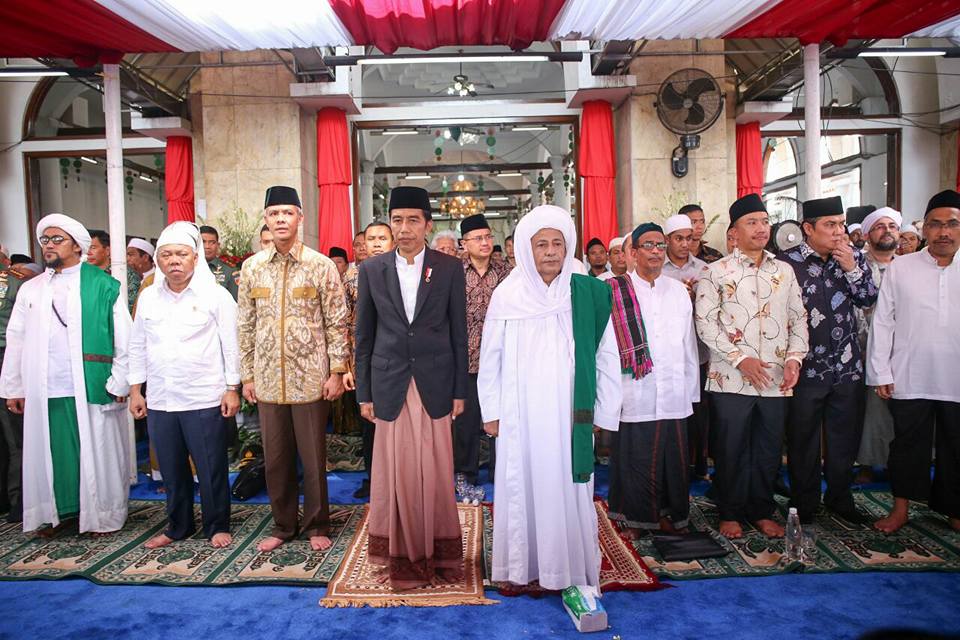 Habib Luthfi sangkal Berita dirinya mendukung Penuh Jokowi