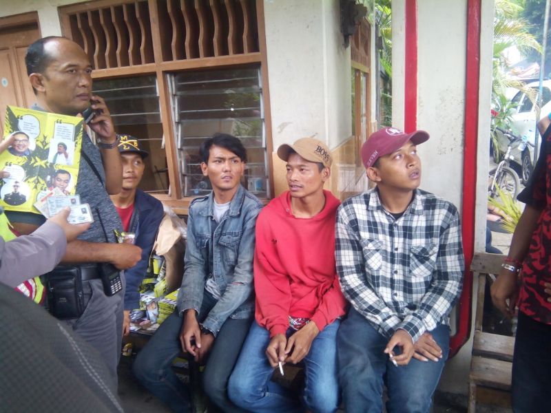 Sebar Brosur Kampanye Hitam yang Sudutkan Anies-Sandi, 4 Pelaku Diamankan