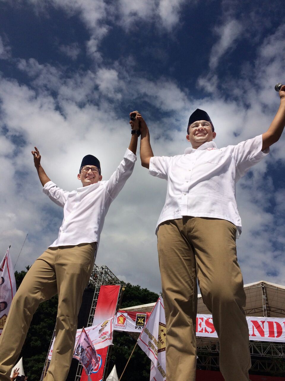 Anies – Sandi Unggul Di 1.300 TPS