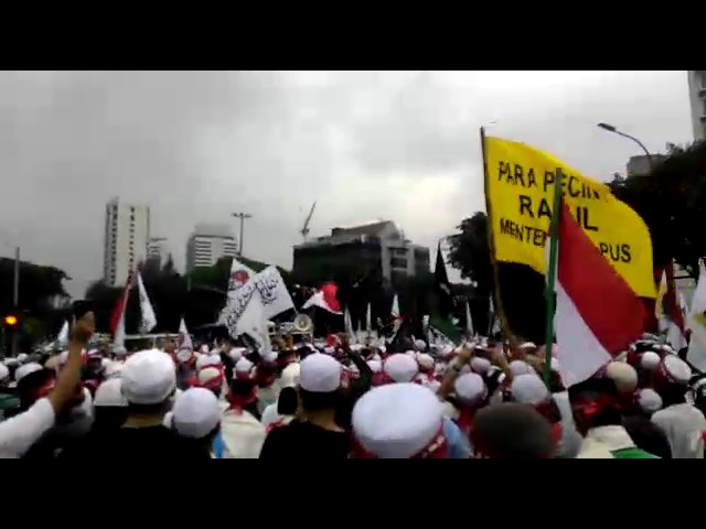 Massa Aksi 212 Membeludak, Ummat Terus Berdatangan