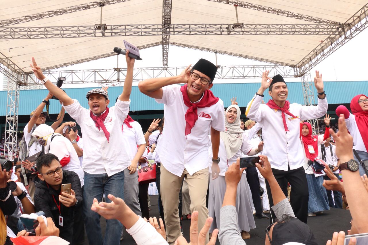 Timses Anies-Sandi Jemput Bola Golput
