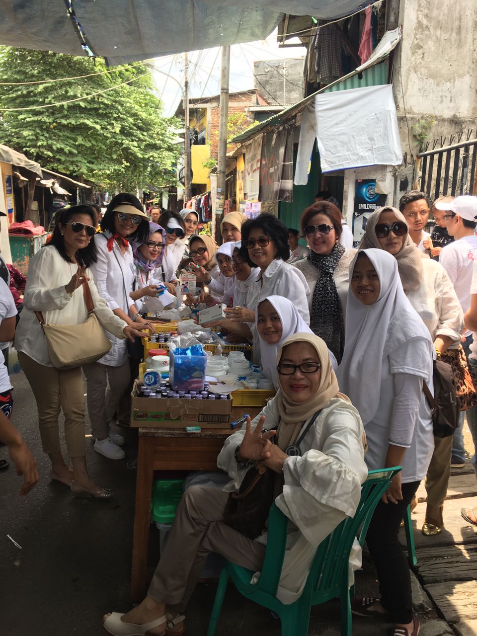 Relawan Pemenangan Anies Sandi Gelar Baksos