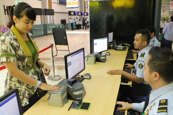 Sangkal Syarat Deposito Rp25 Juta, Begini Prosedur Pembuatan Paspor Baru