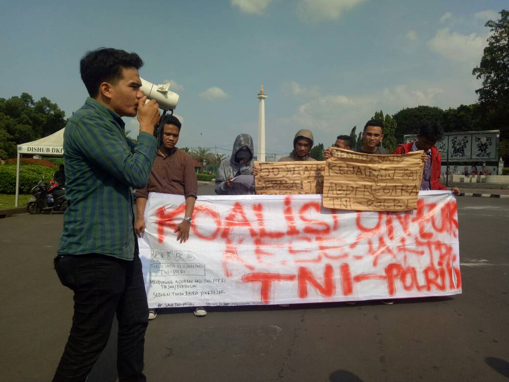 KITRA geruduk istana tuntut kesejahteraan TNI & POLRI
