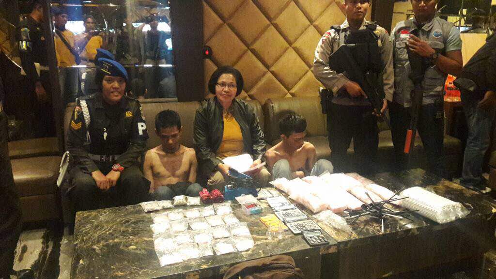 Putra Artis Ayu Azhari Diciduk BNNP Bersama Bandar Narkoba
