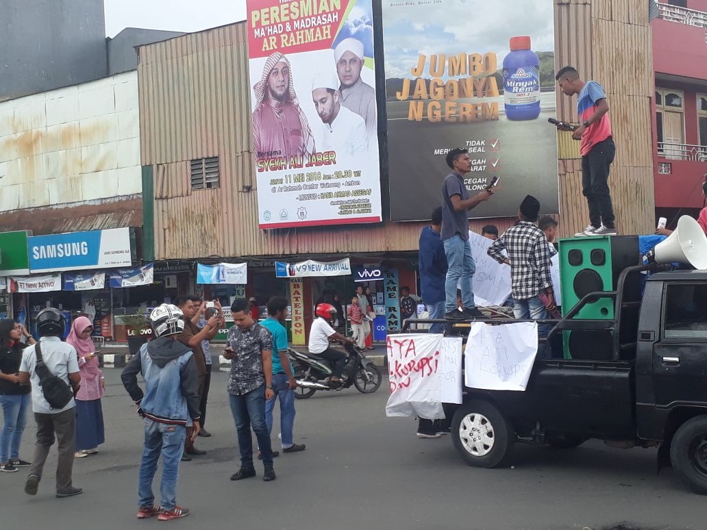 Aliansi Mahasiswa Aksi Dukung Polda Usut Korupsi di Maluku