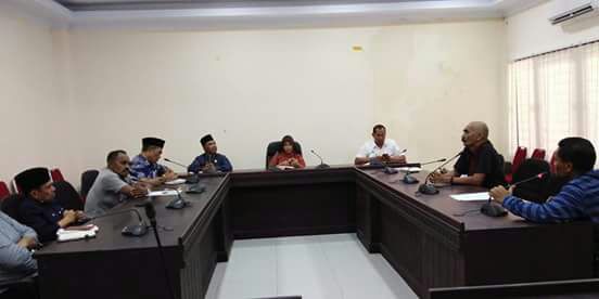 DPRD Kabupaten Seram Bagian Timur Konsultasi Percepat Dana untuk Guru Kontrak