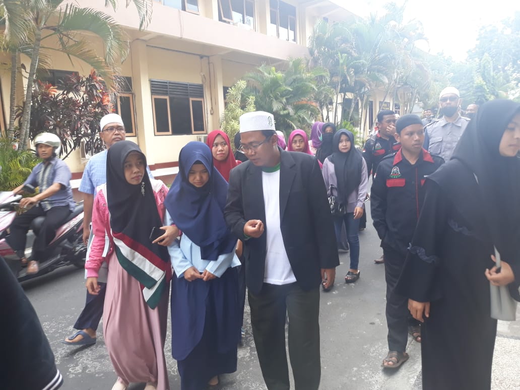 Dipanggil Polda NTB, Perwakilan Ormas Islam di Lombok Dampingi Dewi