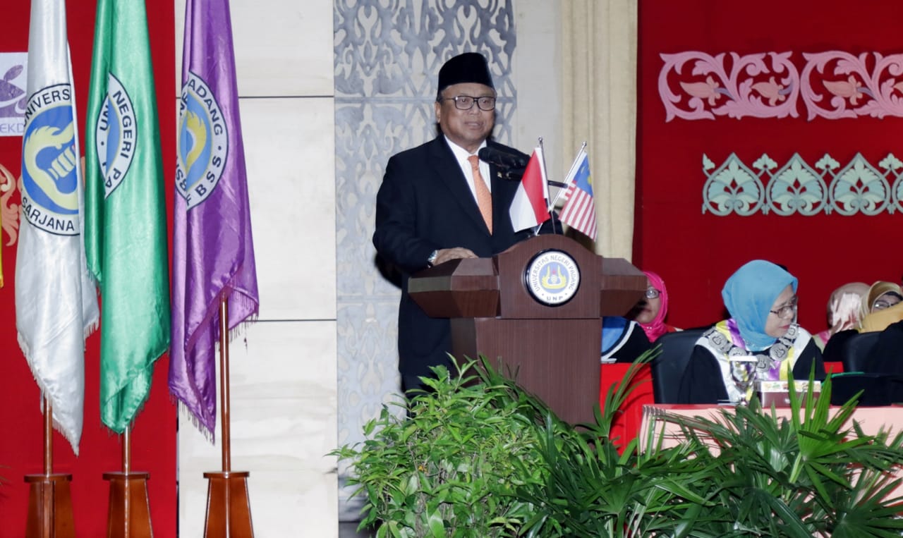 Oesman Sapta Anggap Anwar Ibrahim Sebagai Petarung yang Gigih