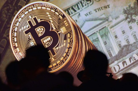 Satu dari Sepuluh Orang Menggunakan Mata Uang Kripto