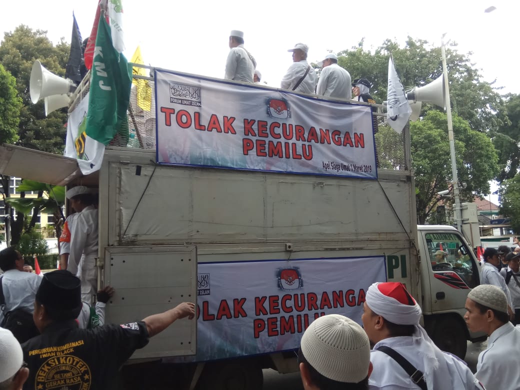 Datangi KPU, FUI Bersumpah Kawal dan Putihkan TPS