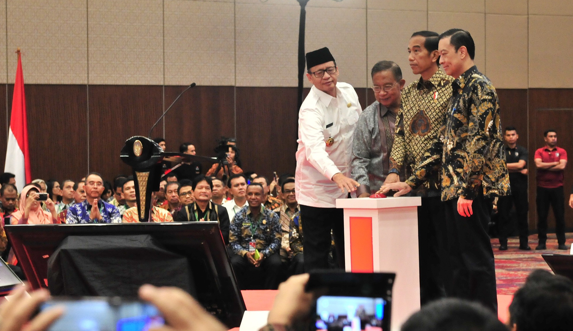 Realisasi Investasi dan Ekspor Rendah, Jokowi Mengaku Sempat Ingin Tambah 2 Menteri