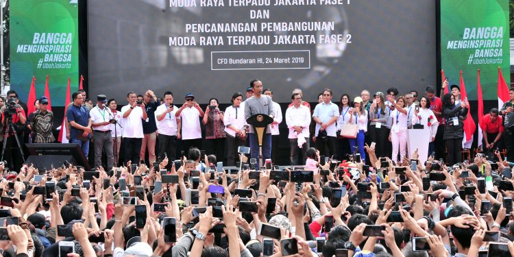 Jokowi Resmikan Operasional MRT Jakarta