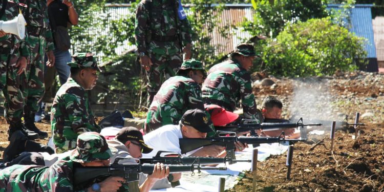 Mantapkan Profesionalitas Prajurit, Kodim 0307 Tanah Datar Adakan Latihan Tembak