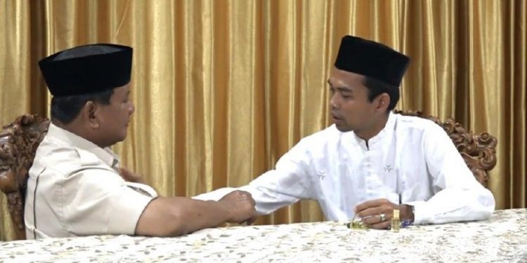 Tak Kuasa Menahan Tangis, Menyaksikan Ust Abdul Somad dengan Prabowo
