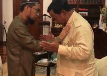 Bertemu Prabowo-Sandi, Ustaz Adi Hidayat Berikan Dukungan