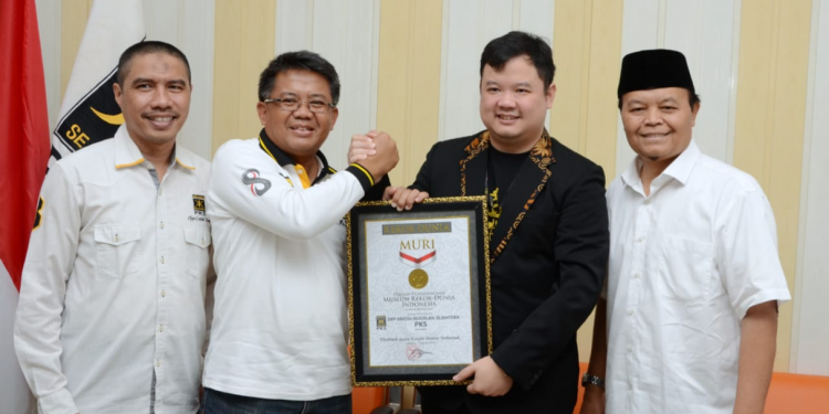 Flashmob PKS Raih Rekor MURI