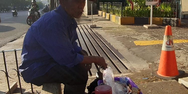 Hidup dari Secangkir Kopi