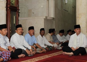 Malam Ketiga Tarawih, Wagub Nasrul Abid Safari Ramadhan Di Masjid Taqwa Turawan
