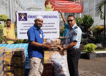 Dai Lapas Nasional Berikan Sumbangan Buka Puasa untuk  Tahanan dan Narapidana Muslim