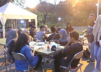 Berbuka Puasa di Taman Hutan Kota Bekasi
