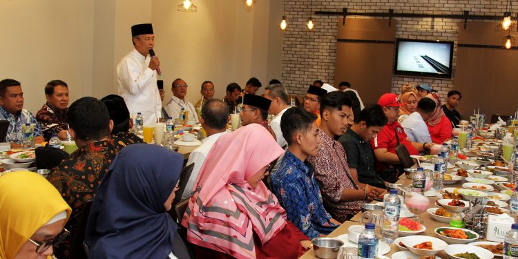 Buka Puasa Bareng Bupati, Perwatar Puji Kinerja Pemkab Tanah Datar