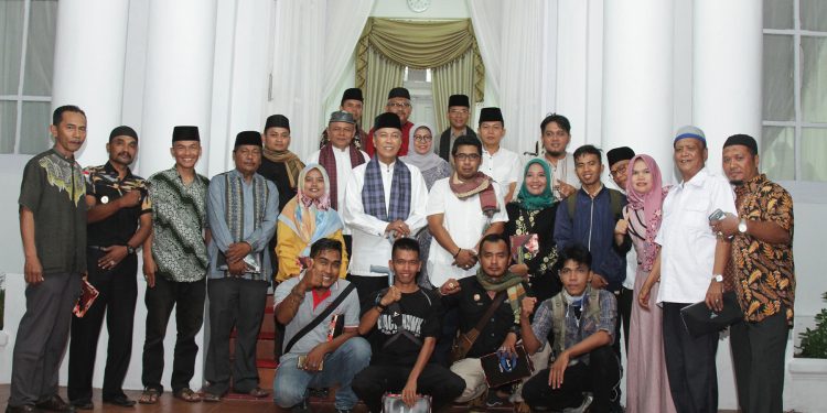 Jalin Silaturahmi, Bupati Irdinansyah Tarmizi Buka Puasa Bareng Wartawan Dan Ormas