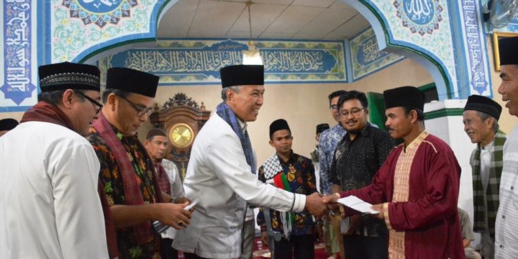 Jelang Idul Fitri 1440 H, Ikapasla Santuni Anak Yatim Dan Du’afa