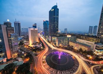 S&P Menaikkan Peringkat Utang Indonesia Menjadi BBB dengan Outlok Stable