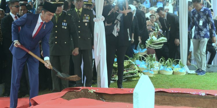 Presiden Jokowi Pimpin Pemakaman Ibu Ani Yudhoyono