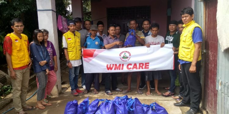 WMI–AQL PEDULI Bagikan Paket Lebaran Untuk Fakir Miskin di Bengkulu
