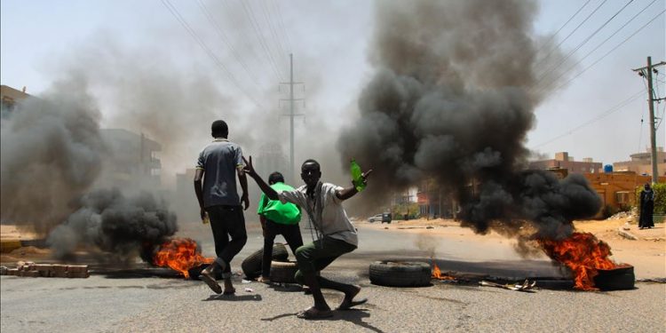 Oposisi Sudan Hentikan Pembicaraan dengan Dewan Militer