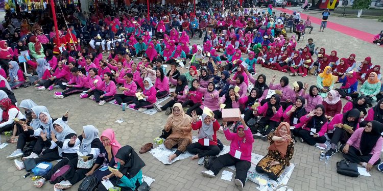 Dimeriahkan Dendang Kim, Kader Jambore PKK dari Kabupaten dan Kota Bawa Pulang Hadiah