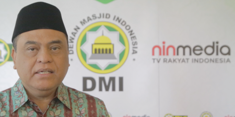 Dewan Masjid Indonesia Kutuk Keras Wanita Bawa Anjing Ke Masjid