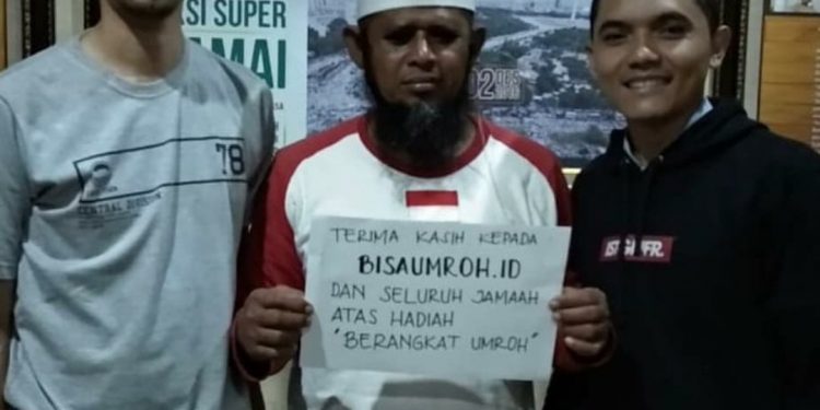 Marbot Masjid Dimasuki Anjing Dapat Hadiah Umrah