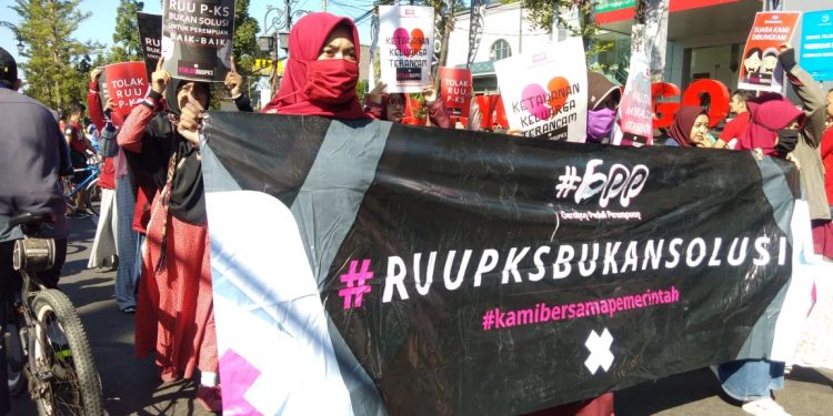 Khawatir Degradasi Moral, Perempuan Bandung Tolak RUU P-KS
