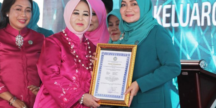 UP2KPKK Nagari Situmbuak Juara I Nasional, Aneka Produk Tanah Datar Laris Terjual