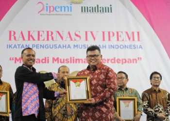 Direktur BAZNAS Raih TOP Eksekutif Muslim 2019