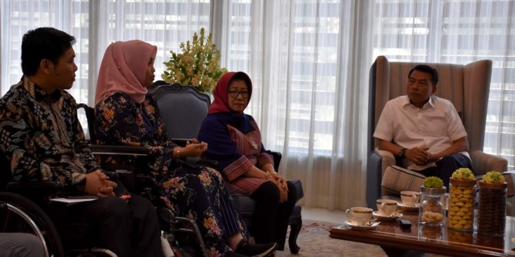Kepala Staf Kepresidenan BerJanji Carikan Solusi Untuk Dokter Romi