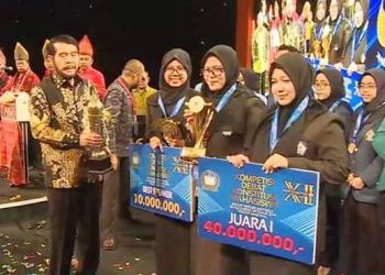 Mahasiswi Fakultas Hukum Universitas Bengkulu Juara Umum