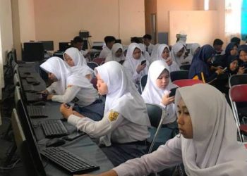 Ujian Perdana Olimpiade Halal Serentak di Seluruh Indonesia