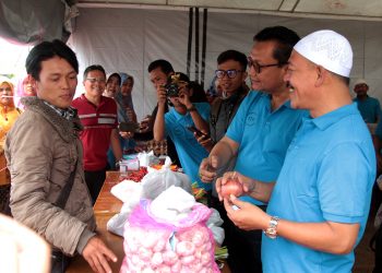 Fluktuasi Sembako, Wabup Zuldafri Darma Resmikan Toko Tani Indonesia