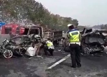 Kecelakaan Beruntun di Tol Cipularang, 6 Kendaraan Terbakar