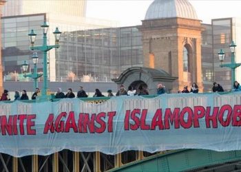 Tulisan Perdana Menteri Inggris Tingkatkan Islamofobia