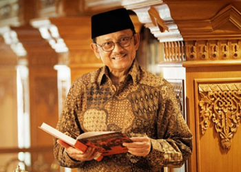 Kabar BJ.Habibie Meninggal Dipastikan Hoax