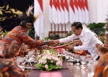 Jokowi Janji Bangun Istana Presiden di Papua