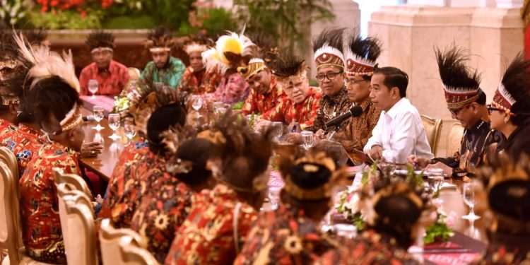 Bertemu Presiden, Tokoh Papua Sampaikan 10 Permintaan