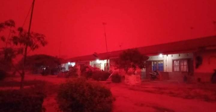 Langit Muarojambi Memerah Gelap, Ini Sebabnya